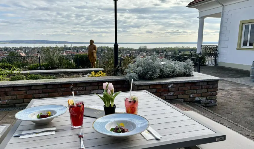 Zenit Hotel Balaton Vonyarcvashegy - Szilveszter (min. 3 j)