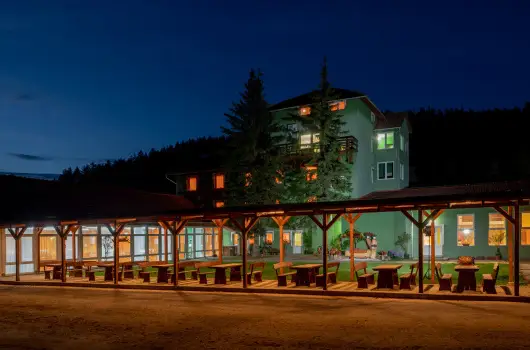 Z�ldsziget Mened�k Rendezv�ny �s Pihen�h�z - Szilveszter (min. 2 �j)