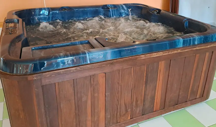 Zldsziget Menedk Rendezvny s Pihenhz Brna - Szilveszter